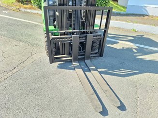 Empilhador de contrapeso 4 rodas Hangcha XC30i - 12