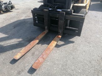 Empilhador de contrapeso 4 rodas Caterpillar GPL40 - 1
