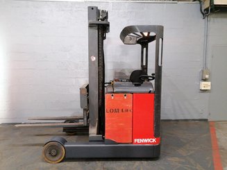 Empilhador retráctil Fenwick R20 - 2