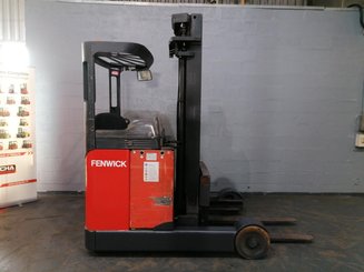 Empilhador retráctil Fenwick R20 - 5