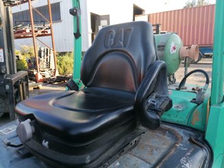 Empilhador de contrapeso 4 rodas Caterpillar GP30N - 2