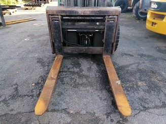 Empilhador de contrapeso 4 rodas Caterpillar GP30N