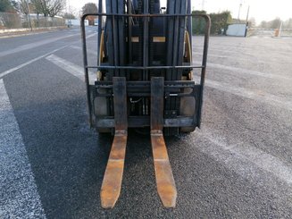 Empilhador de contrapeso 4 rodas Caterpillar EC25