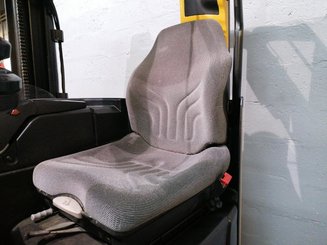 Empilhador retráctil Caterpillar NR16N