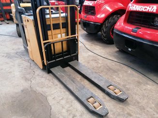 Stacker Hyster P2.0SD - 7