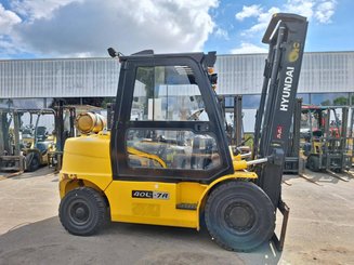 Empilhador de contrapeso 4 rodas Hyundai 40L-7A