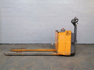 Porta-paletes eléctrico com condutor a pé OMG 330K