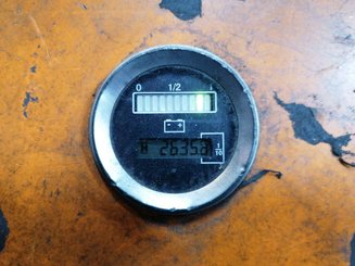 Porta-paletes eléctrico com condutor a pé OMG 330K