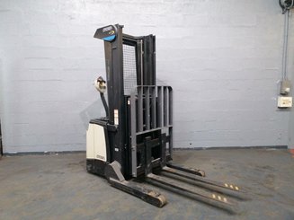 Levantador com braços circundantes Crown SHR5520-1.1