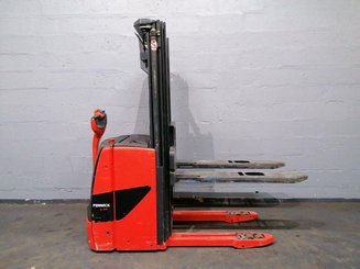 Stacker com condutor a pé Fenwick L14 - 4