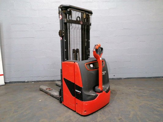 Stacker com condutor a pé Fenwick L14 - 1