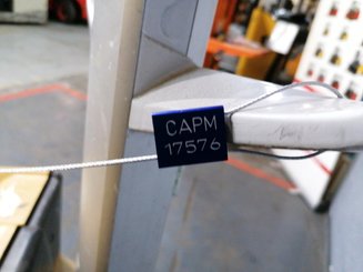 Porta-paletes eléctrico com condutor a pé Caterpillar NPP20N2