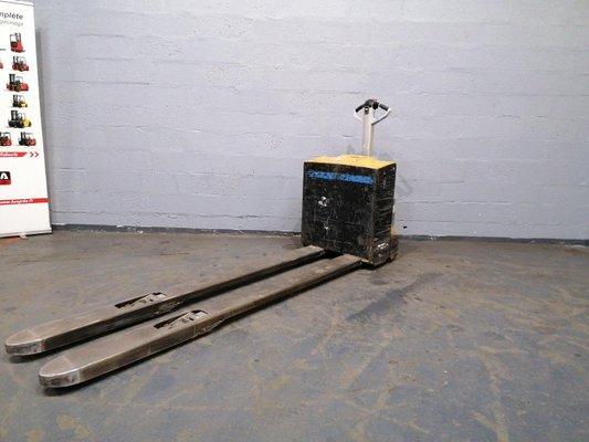 Porta-paletes eléctrico com condutor a pé Caterpillar NPP20N2 - 1