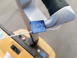 Porta-paletes eléctrico com condutor a pé Caterpillar NPP20N2