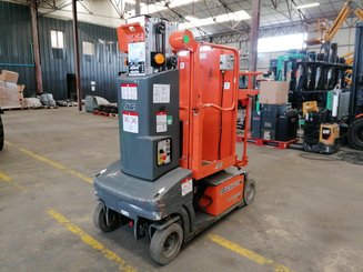 Plataforma com mastro vertical JLG TOUCAN DUO