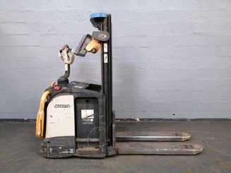 Levantador com plataforma dobrável Crown DT3040 - 1