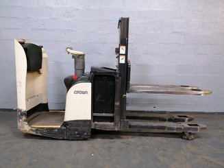 Levantador com plataforma dobrável Crown DT3040