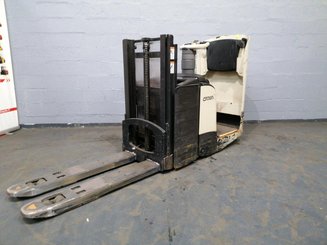Levantador com plataforma dobrável Crown DT3040