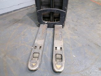 Levantador com plataforma dobrável Crown DT3040