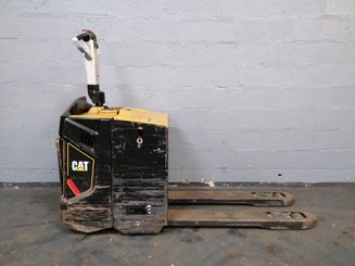Porta-paletes eléctrico com condutor transportado Caterpillar NPV20N2 - 1