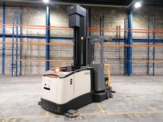 Empilhador trilateral combi Crown TSP6500-1,25 - 2