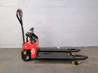 Porta-paletes eléctrico com condutor a pé EP EPT12-EZ PRO - 1