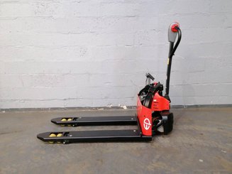 Porta-paletes eléctrico com condutor a pé EP EPT12-EZ PRO - 5