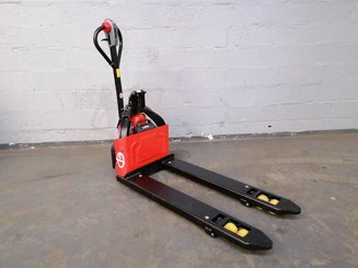 Porta-paletes eléctrico com condutor a pé EP EPT12-EZ PRO - 1