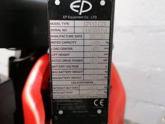 Porta-paletes eléctrico com condutor a pé EP EPT12-EZ PRO - 11