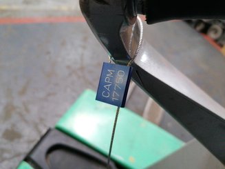 Porta-paletes eléctrico com condutor a pé Caterpillar NPP20M