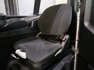 Empilhador retráctil Caterpillar NR20N2H