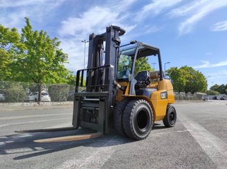 Empilhador de contrapeso 4 rodas Caterpillar GP40N - 1