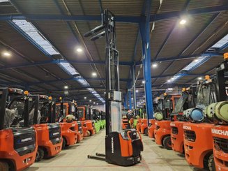 Levantador com plataforma dobrável Hangcha CDD16-AZ3S