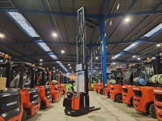 Levantador com plataforma dobrável Hangcha CDD16-AZ3S
