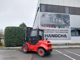 Carreta elevadora todo terreno Hangcha TT30-2