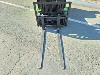 Empilhador de contrapeso 3 rodas Hangcha X3W10-I (CPDS10-XD4-I)