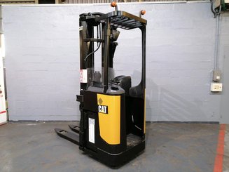 Stacker com condutor transportado Caterpillar NSR20N - 1