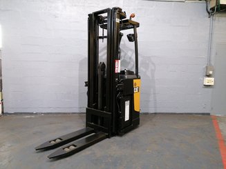 Stacker com condutor transportado Caterpillar NSR20N - 2
