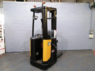 Stacker com condutor transportado Caterpillar NSR20N - 1
