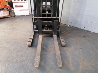 Levantador com braços circundantes Crown SHR5520-1.1