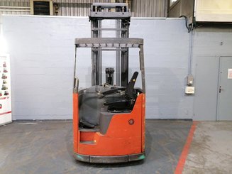Empilhador retráctil Nissan UNS 160 - 2