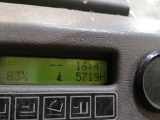 Empilhador retráctil Nissan UNS 160 - 9