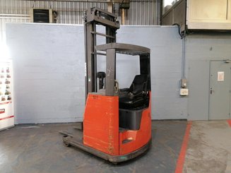 Empilhador retráctil Nissan UNS 160 - 3