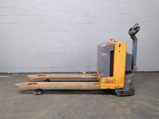 Porta-paletes eléctrico com condutor a pé OMG 330K - 1