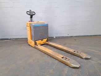 Porta-paletes eléctrico com condutor a pé OMG 330K - 1