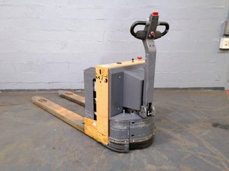 Porta-paletes eléctrico com condutor a pé OMG 330K - 4