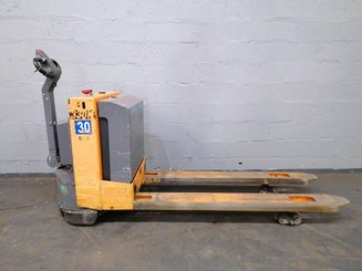 Porta-paletes eléctrico com condutor a pé OMG 330K - 1