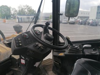 Loader articulada Caterpillar 904B