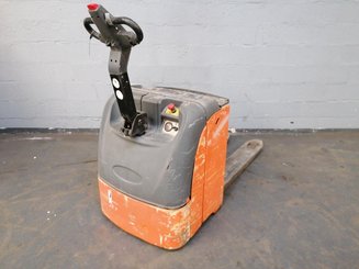 Porta-paletes eléctrico com condutor a pé OMG 316KN - 4