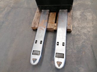 Porta-paletes eléctrico com condutor a pé Crown WP3020-2.0 - 4